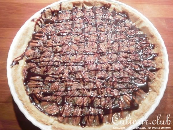 Тарт с карамелью и орехами пекан