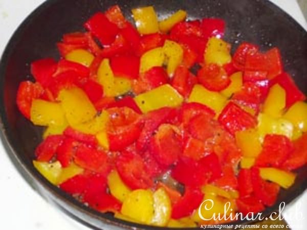 Маффины с паприкой, оливками и сыром