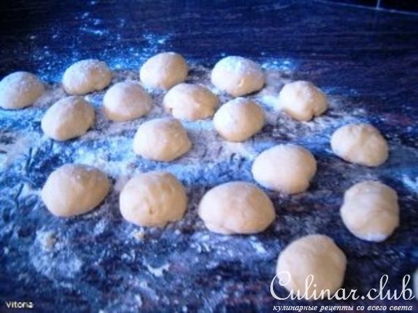 булочки Бухтельн (Buchteln )