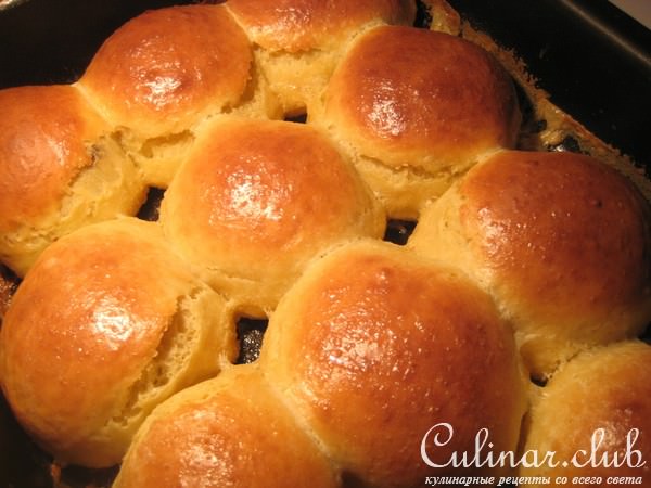 Сливочные булочки в сливках с шоколадом.